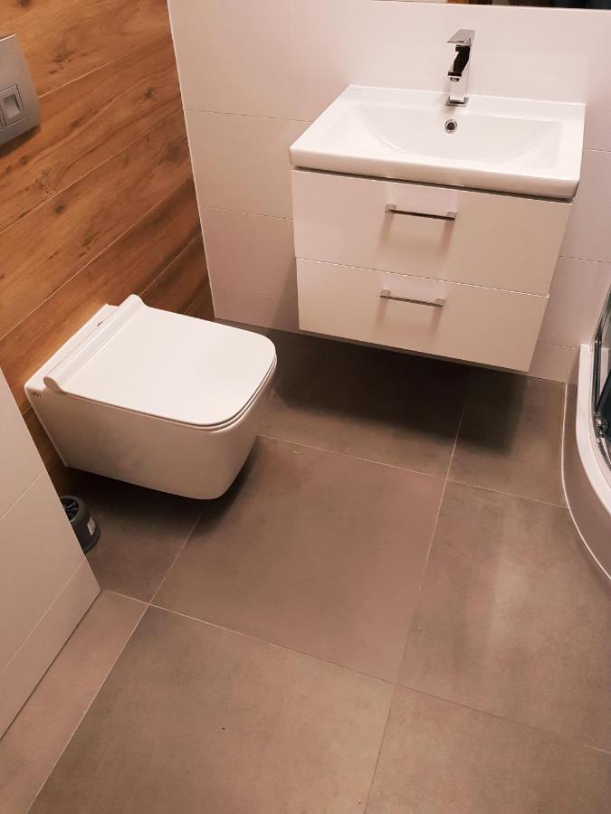 Jurajska Plaza - Nowoczesny Apartament Z Osobna Sypialnia, Parking Gratis - Kielce Buitenkant foto
