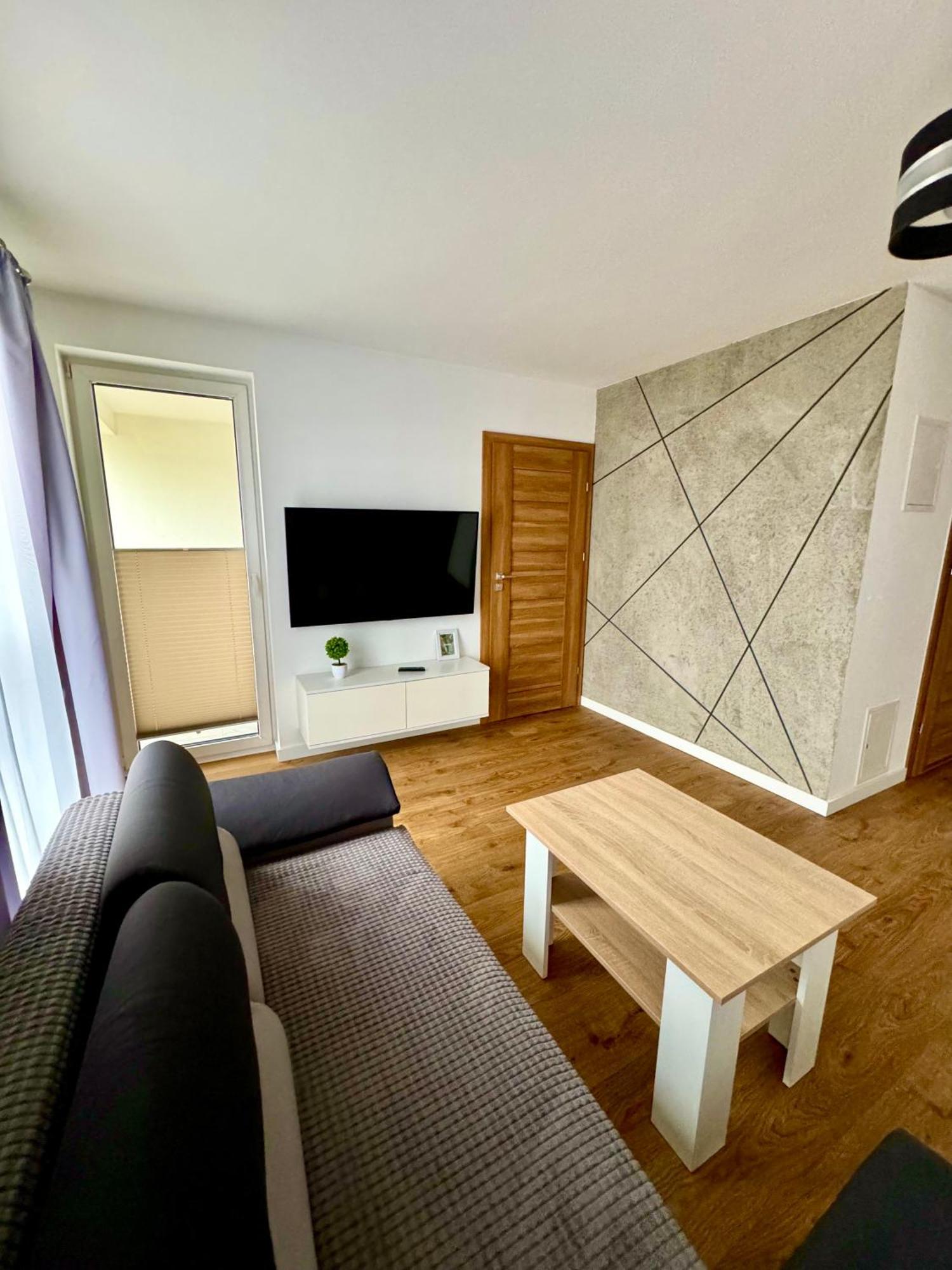 Jurajska Plaza - Nowoczesny Apartament Z Osobna Sypialnia, Parking Gratis - Kielce Buitenkant foto